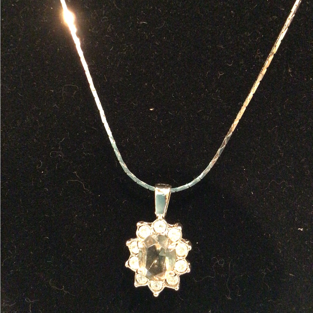 Silver Tone Chain Light-Yellow Star Rhinestone Charm 11$